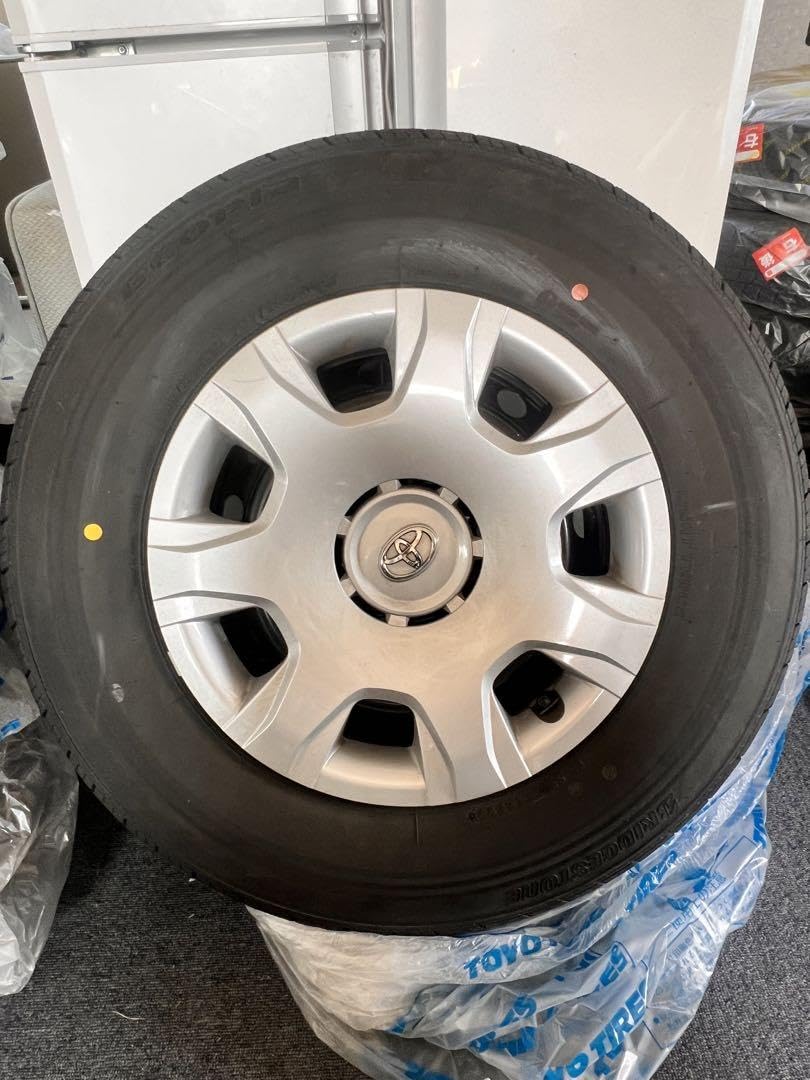 ハイエース標準8型新車外し純正タイヤ