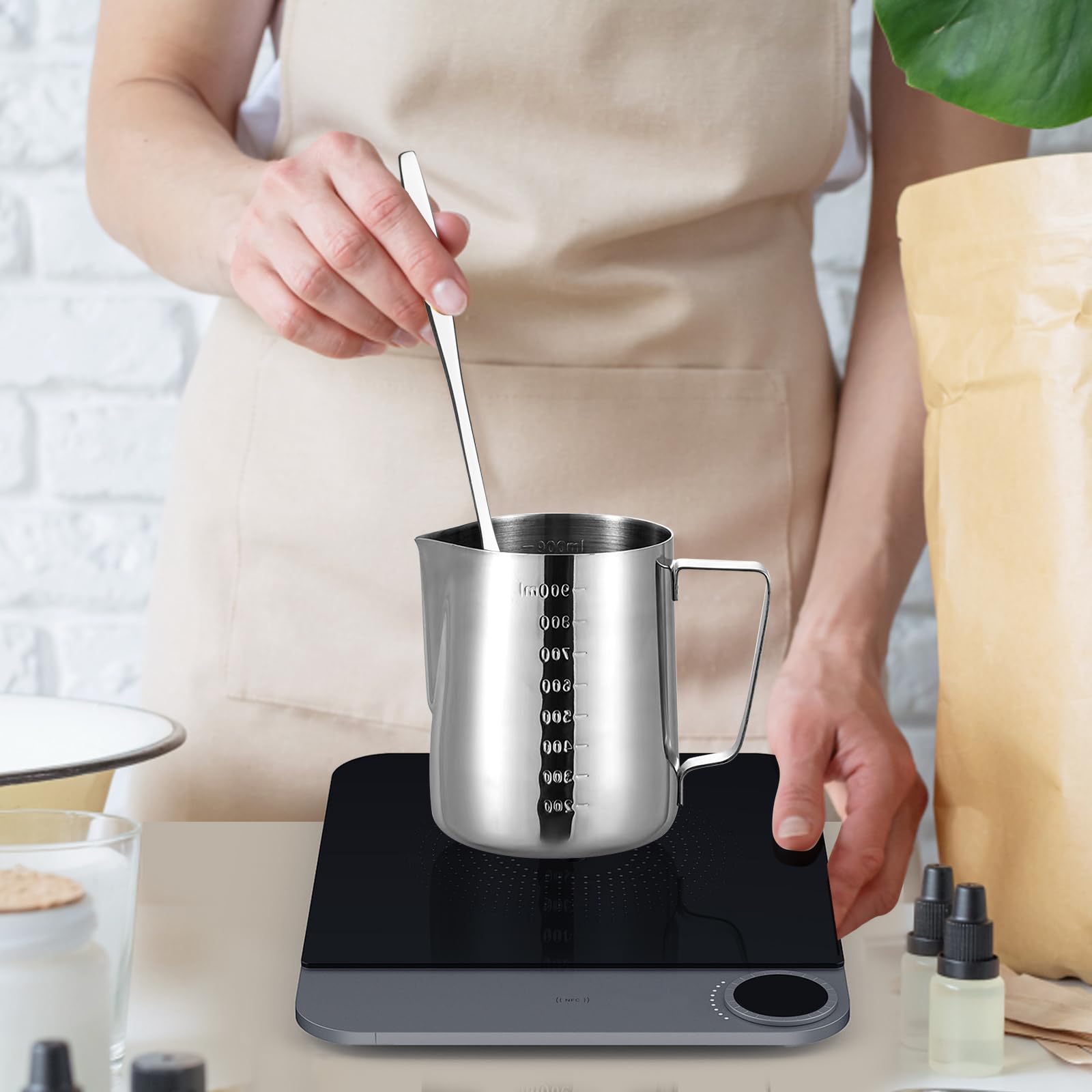 ZMDMAH Pot Fusion Cire 1000 Ml Inox Gradué - Bec Anti-Goutte + Cuillère - Idéal Bougies, Savon, Chocolat, Fromage, Beurre