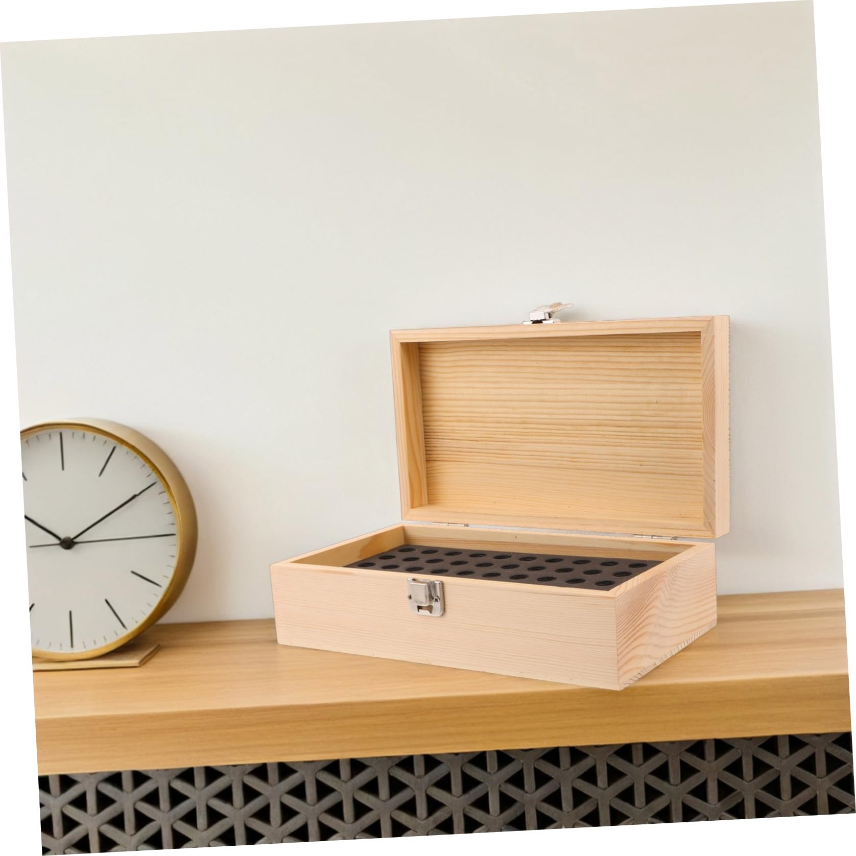 NUOBESTY Organizzatore per Batterie Aa in Legno con 55 Scomparti Protettivi e Rivestimento in Spugna per Protezione Sicura, Custodia Compatta per Viaggi e Uso Generale