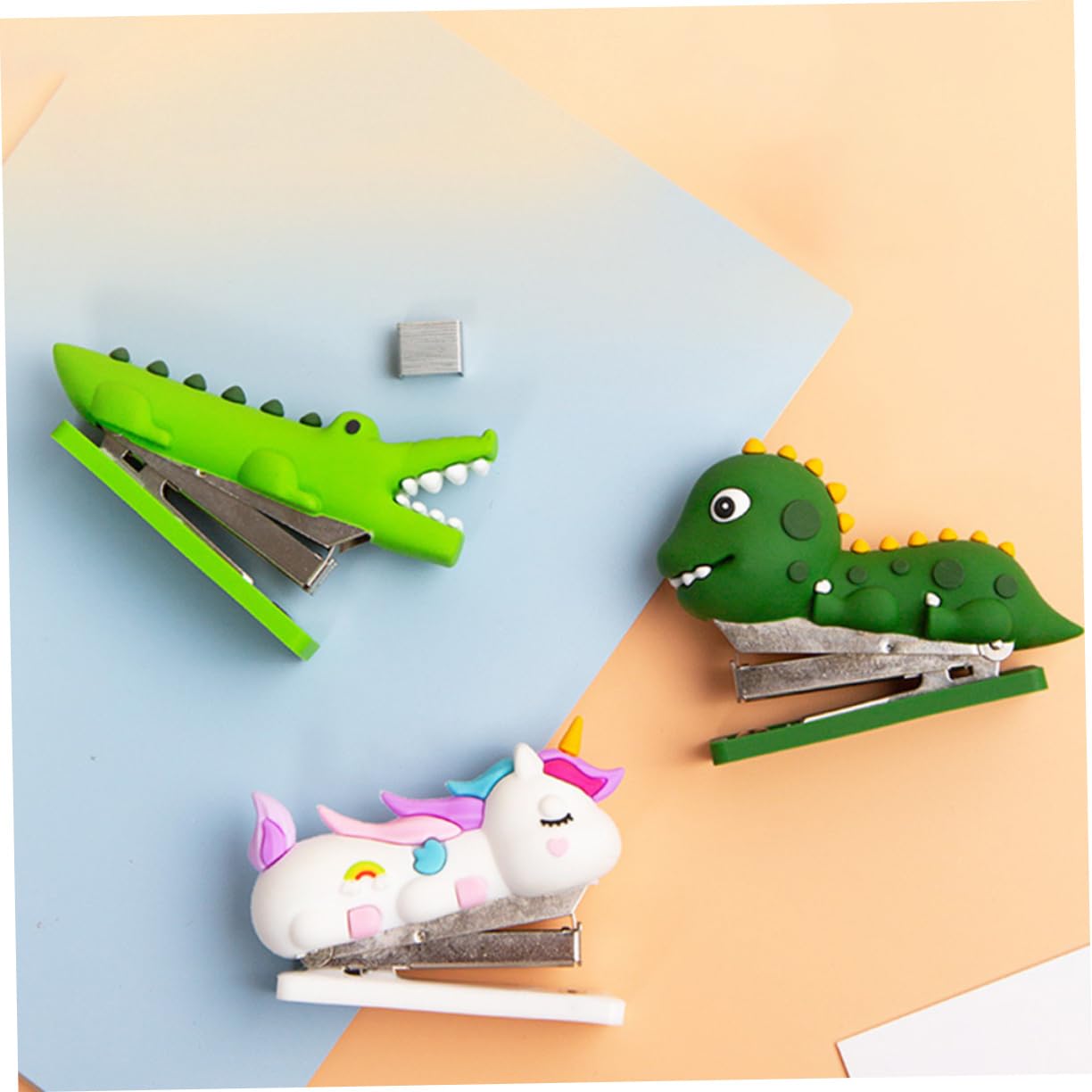 HOMSFOU 3 Set Mini Base Scuola Piccolo Macchina Carino Scrivania Cucitrice Servizi Di Animale Carini Cerogde Per L'ufficio Di Casa Cute Cupler Mini Acciaio Inossidabile 3 Pezzi * 3