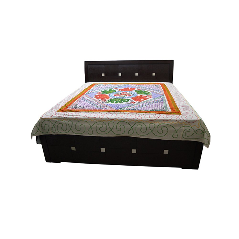 Drap de lit broderie Aari pour sublimer une literie banale