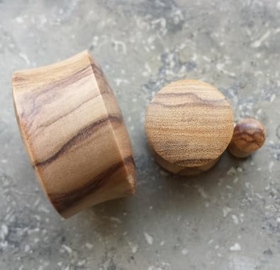 Stylische Holz Plugs Mit Grünem Resin-Inlay - Handgeschnitzt Für Ohr-Tunnel