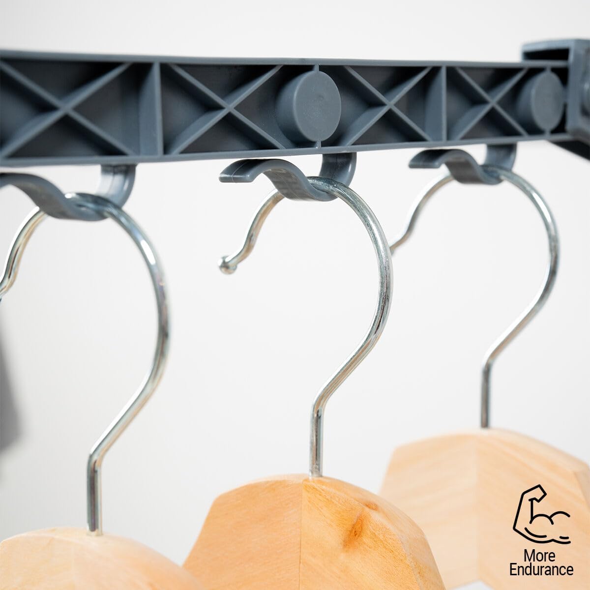 Close-up of the hanger hooks on the InnovaGoods clothesline, highlighting their design for durability.