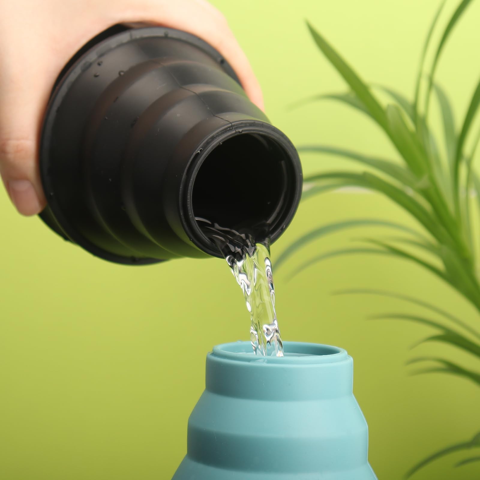 Zusammenklappbare Wasserflaschen für Reisen, Silikon, faltbar, Sportflasche für Wandern/Camping (grau + blau)