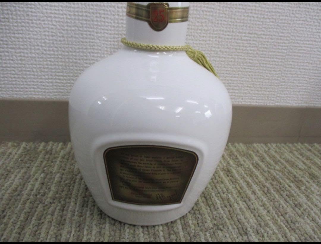 【未開栓】ロイヤルウェディング 25周年記念 陶器ボトル 楽天市場】【レトロ】ロイヤルサルート25年 ロイヤルウェディング 白