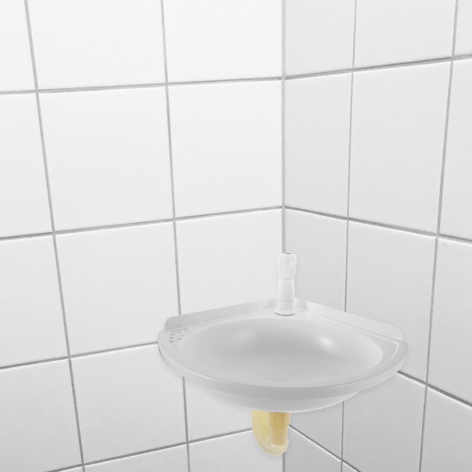 Cabilock Lavandino da bagno triangolare sospeso a parete con rubinetto, lavabo angolare in plastica, lavabo bianco a parete per uso domestico e sul balcone