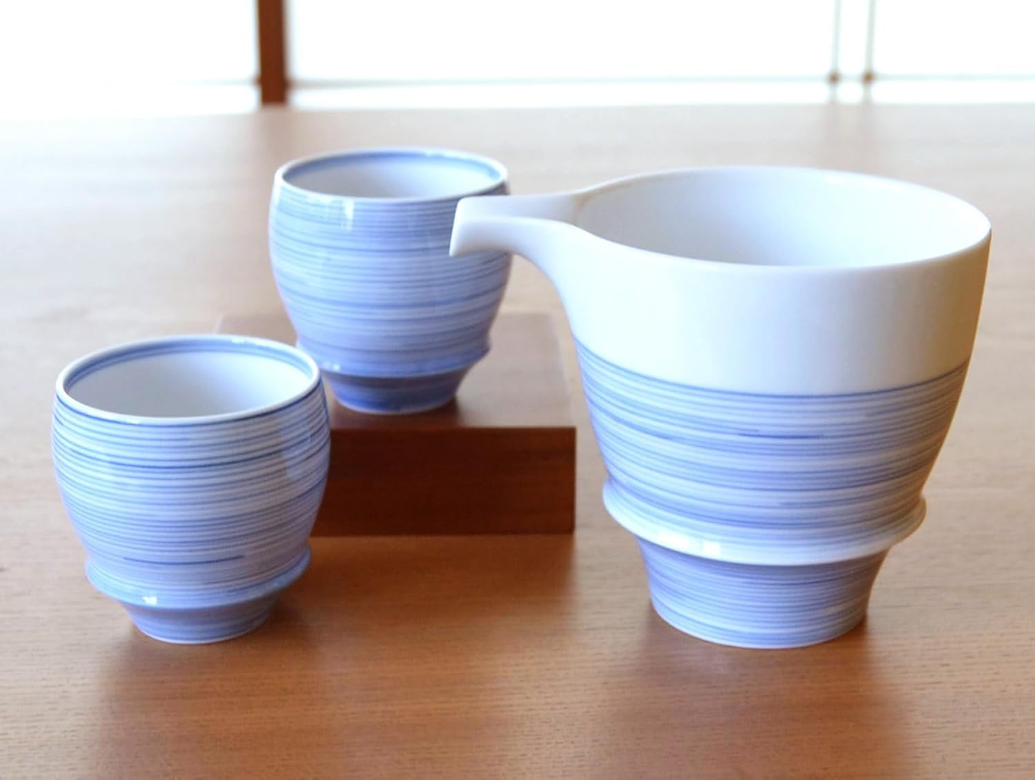 有田焼やきもの市場 Sake set 3 pcs Porcelain Ceramic Made in Japan Arita Imari ware 1 pc Sake Pitcher 9.1 fl oz and 2 pcs Cups Ito