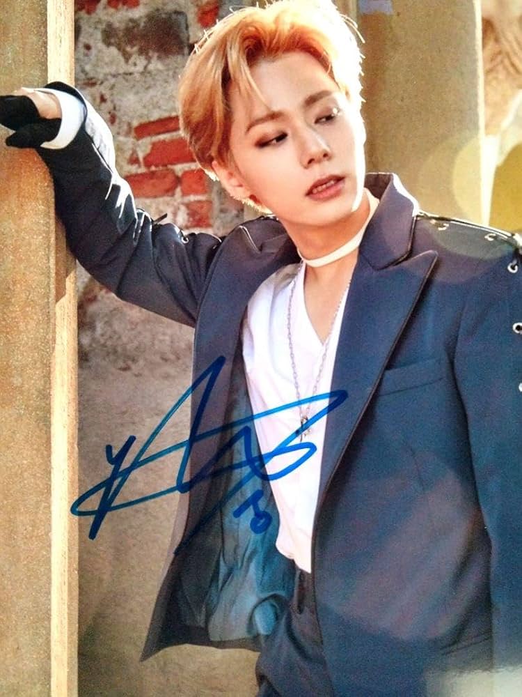 ファンウン直筆サイン入り超大型写真 …ONEUS…HWANWOONG Amazon.co.jp: ファンウン直筆サイン入り超大型写真 …ONEUS