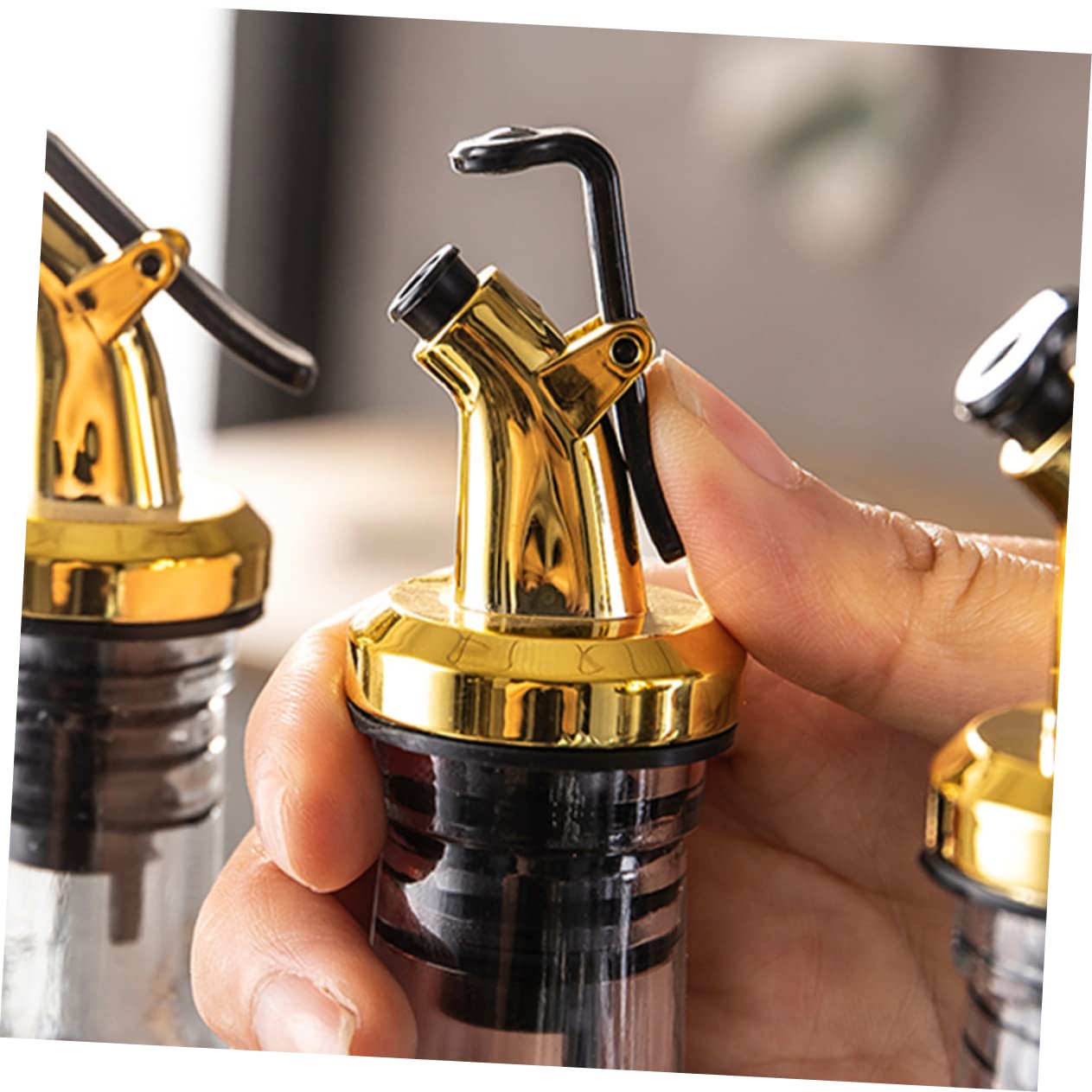 Lot De 10 Becs Verseurs Dorés Anti-fuite Pour Bouteilles D'huile, Vinaigre, Vin - En ABS, 2.5x8.5 Cm | Gadget De Cuisine Pratique
