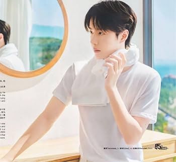 【公式・非売品】王一博 ワン・イーボー 豪華VIP限定BOX & 写真集セット Amazon.co.jp: 王一博 ワンイーボー ワンイーボ 公式写真集 VIP会員