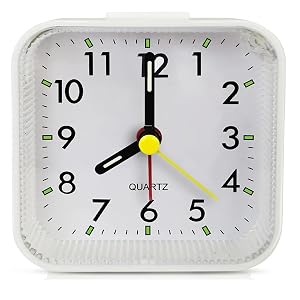 THIDARGO Small Square Analog Alarm Clock with Night Light Quartz Movement Snooze Function Battery Operated Compact Desktop Clock