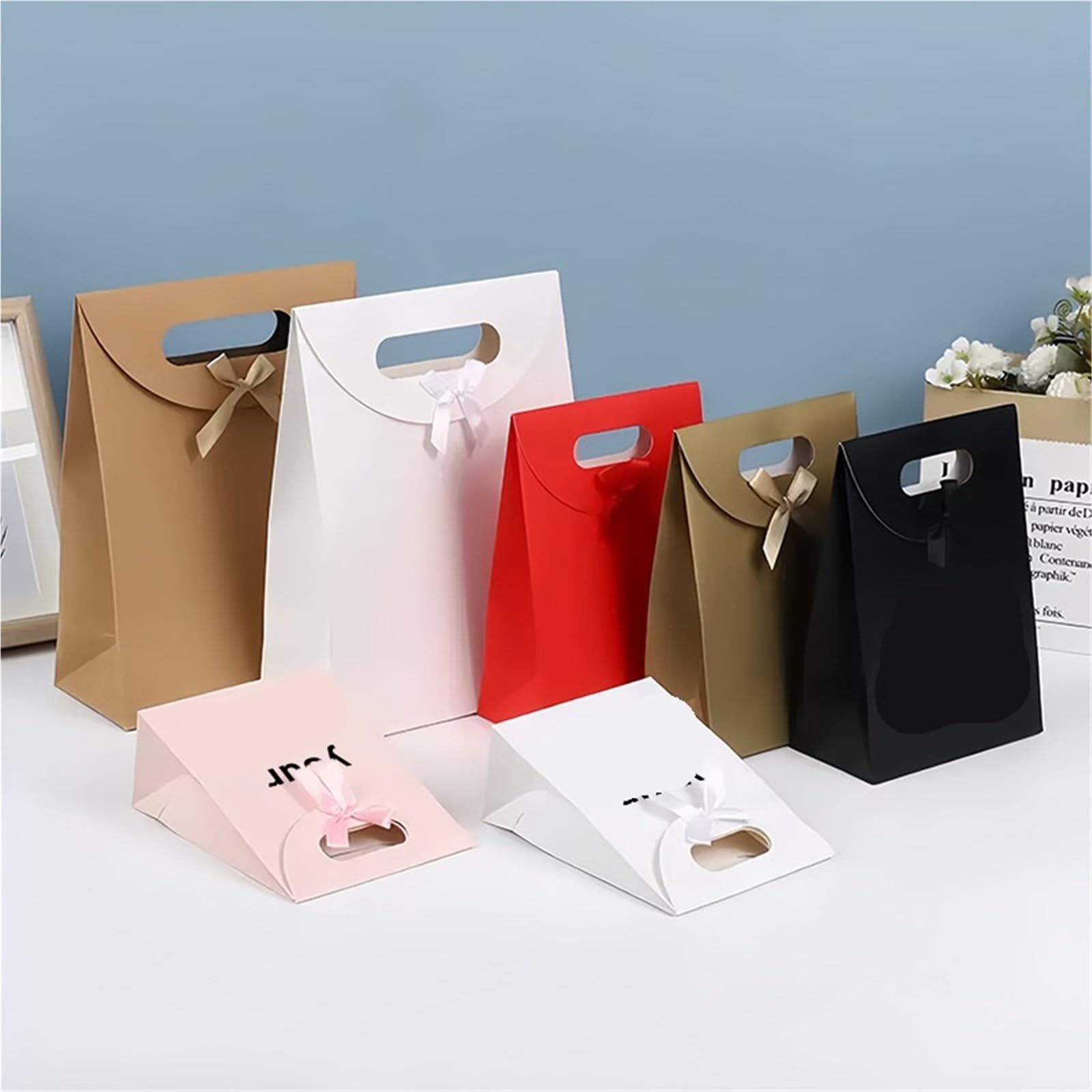 15pcs Birthday Gift Bags, Metal Wire Sealed, Paper, Folding Lid, Candy Packaging Box, Bow Tie per Feste e Vacanze(Red)