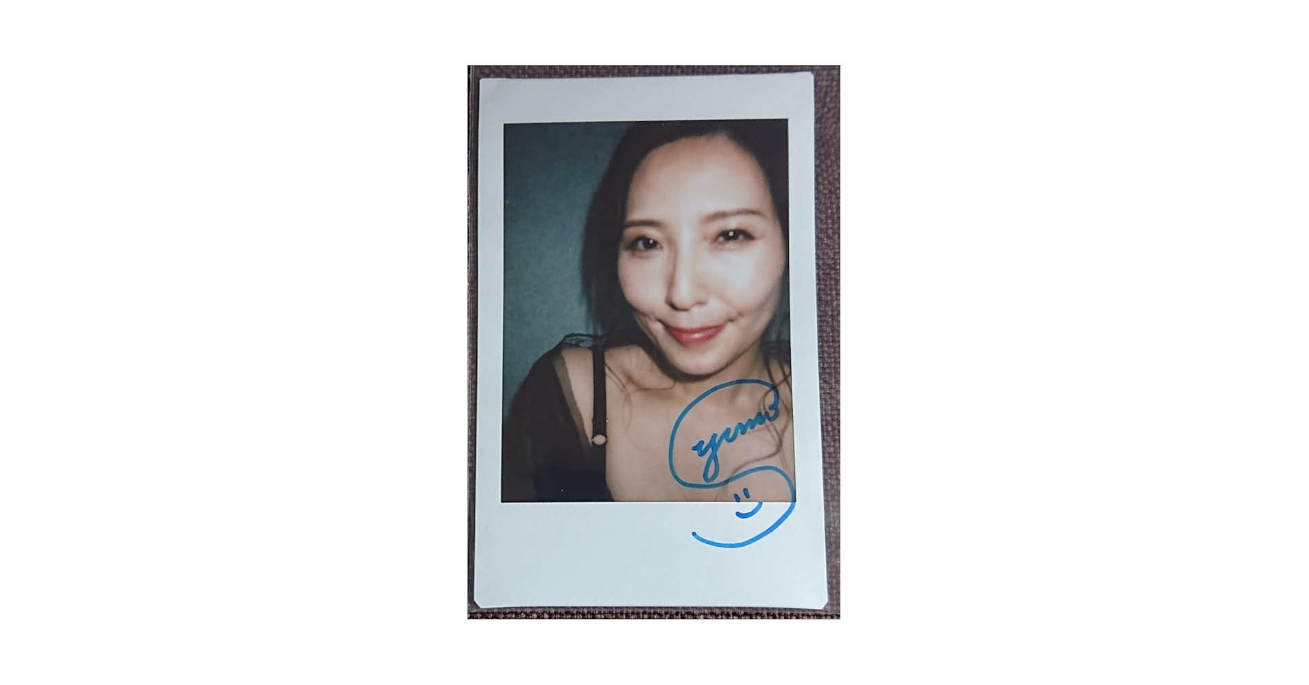 Amazon.co.jp: 椎名ゆな 直筆サイン入り現場生チェキ 特典 Yuna2