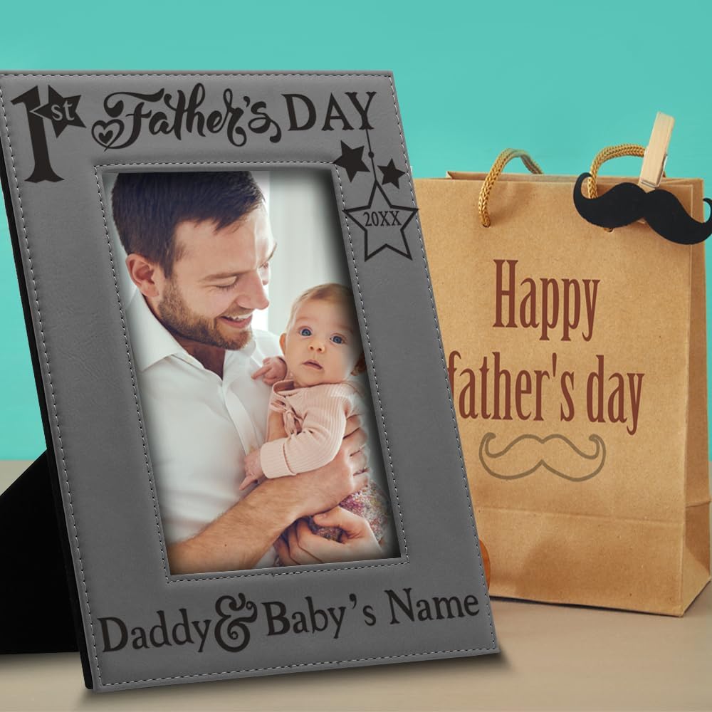 BELLA BUSTA-Personalize First Fathers Day -1stTime Dad Picture Frame- Daddy and Me Frame Engraved Leather Picture Frame (5x 7 Vertical)