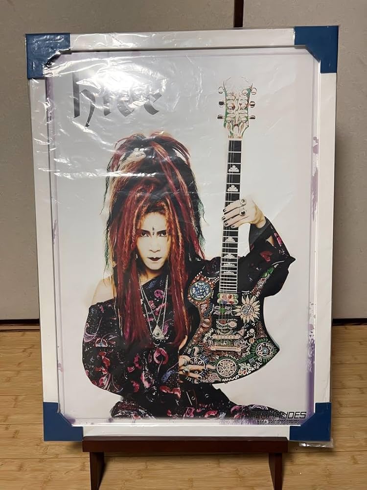 hide フェルナンデス　非売品ポスター　額縁付属 Amazon.co.jp: hide フェルナンデス ポスター 額縁付属 : ホビー