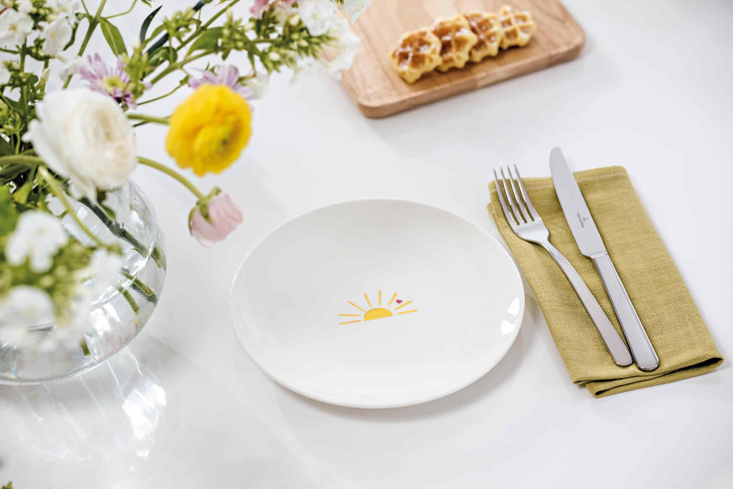 Villeroy & Boch With Love Frühstücksteller 5er Set, 21x21x2,5 cm, Kleiner Teller für Kuchen, Salat und Desserts, Premium Porzellan, Spülmaschinen- & Mikrowellengeeignet, gemischte Motive