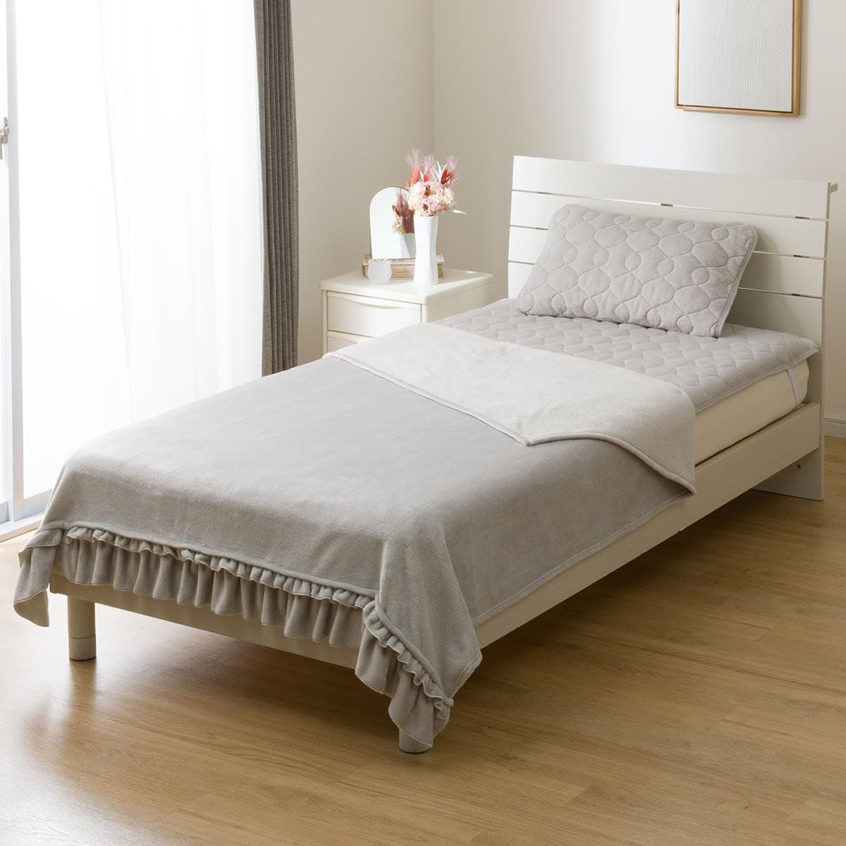 Amazon｜ニトリ(NITORI) デコホーム商品 フリル付き 毛布