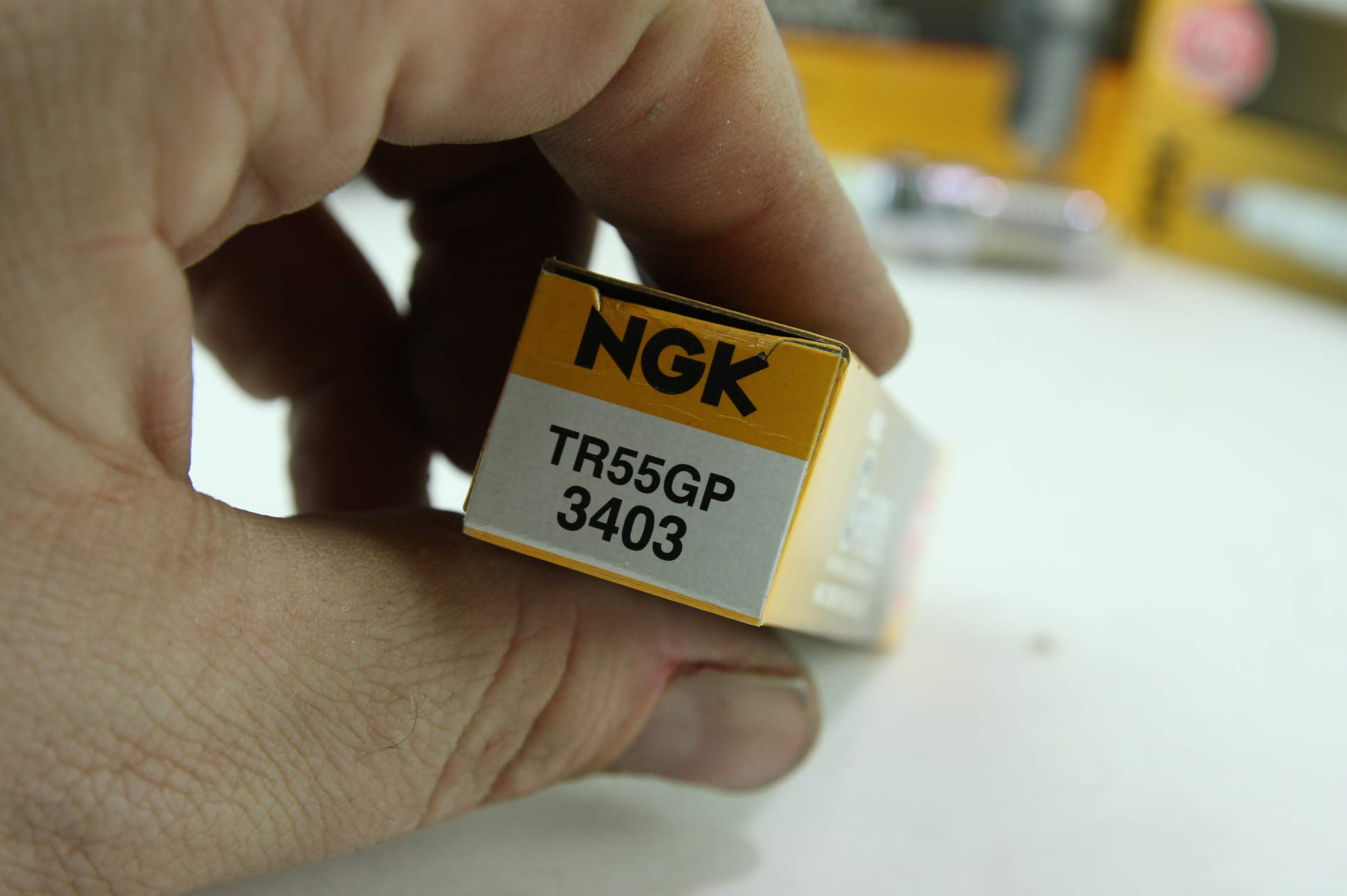 NGK (3403) TR55GP świeca zapłonowa - opakowanie 4 szt.