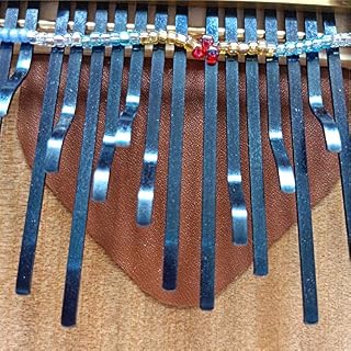 WYKDL Kalimba 17 en Bois Massif Clé Pouce Piano Remarque Sculpté Starter Finger Piano avec Kalimba Case Tune Livret d… – Image 4