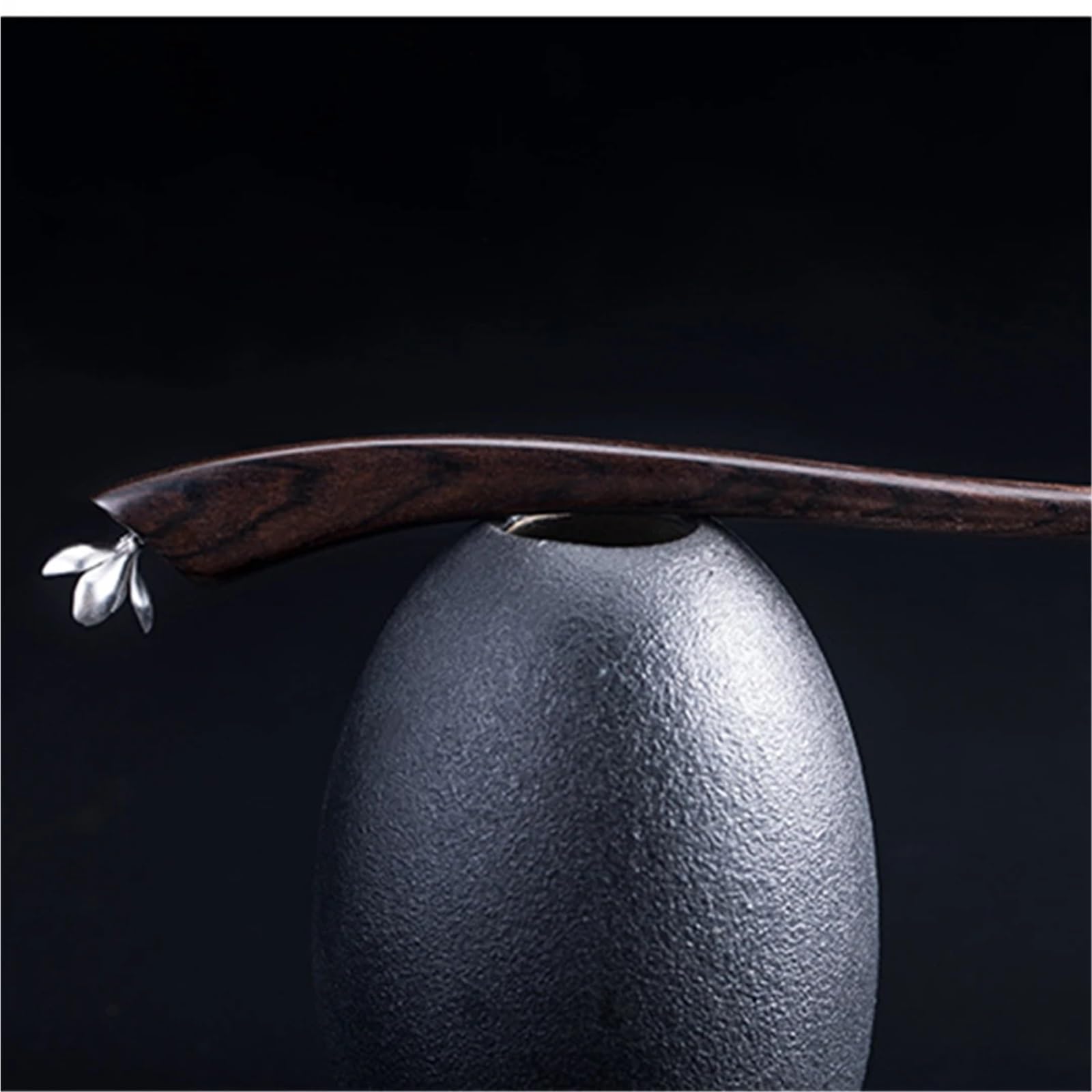 Baguette À Cheveux Épingle à cheveux Magnolia en bois d'ébène argenté