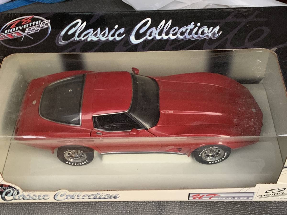 1/18ミニカーUTモデルシボレー コルベット スティングレイ C3