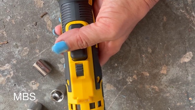Dewalt Drill Cordless Ratchet Wrench 3/8