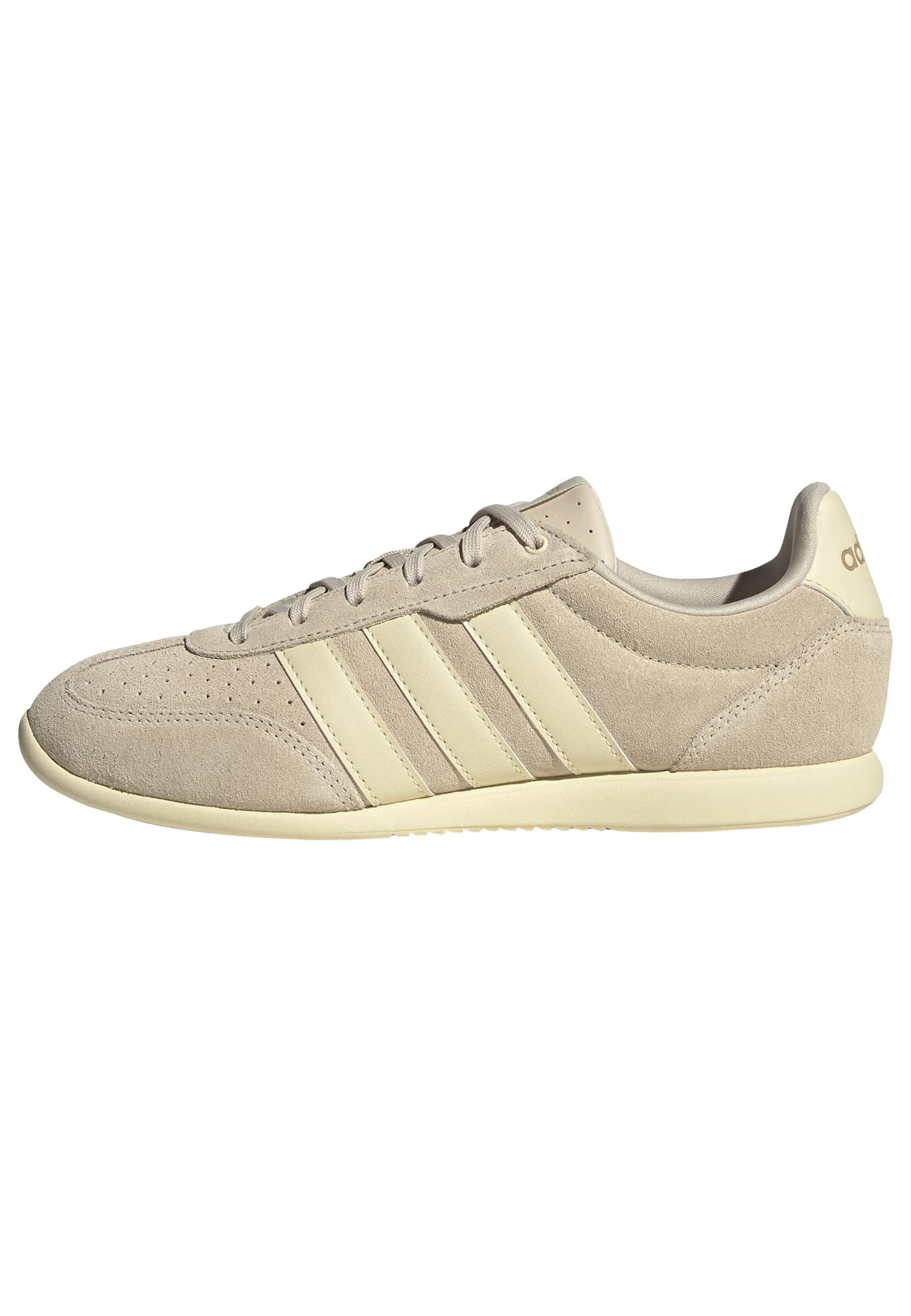 adidas Women's Barreda Lo Shoes, Crystal Linen/Warm Vanilla/Wonder White, 5.5 UK