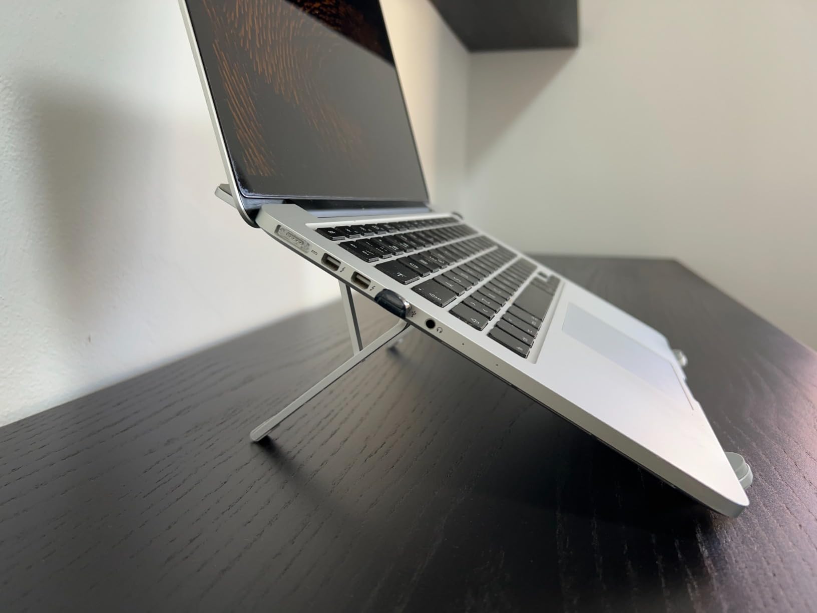 UGREEN Soporte Portátil de Aluminio de Mesa Ajustable 12-17.3