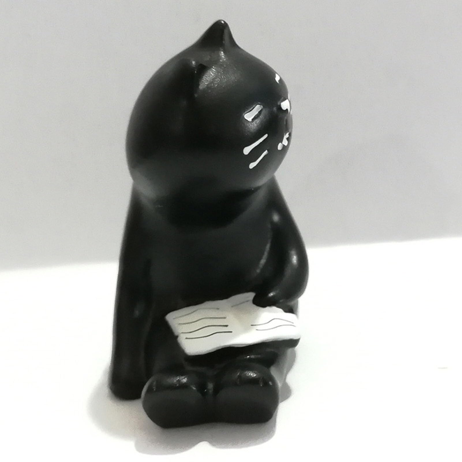 Amazon.co.jp: 黒の読書猫の置物 | 本を読んでいる子猫の樹脂像 - 再 