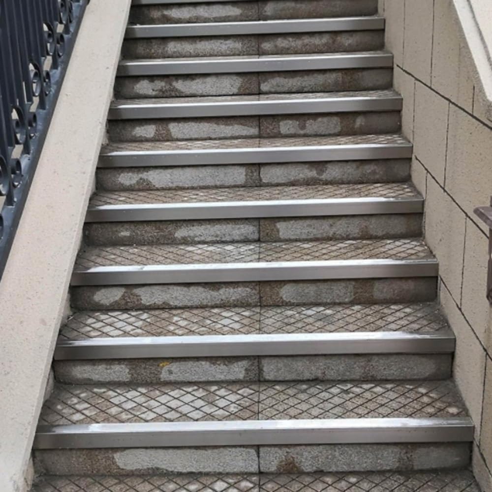 Tira Protectora De Bordes De Forma De L Perfil De Borde De Escalera 90cm 120cm, Cantos Escaleras Tiras Impermeable Tiras Antideslizantes para Peldaños(Black,Long 120x Wide 10cm)