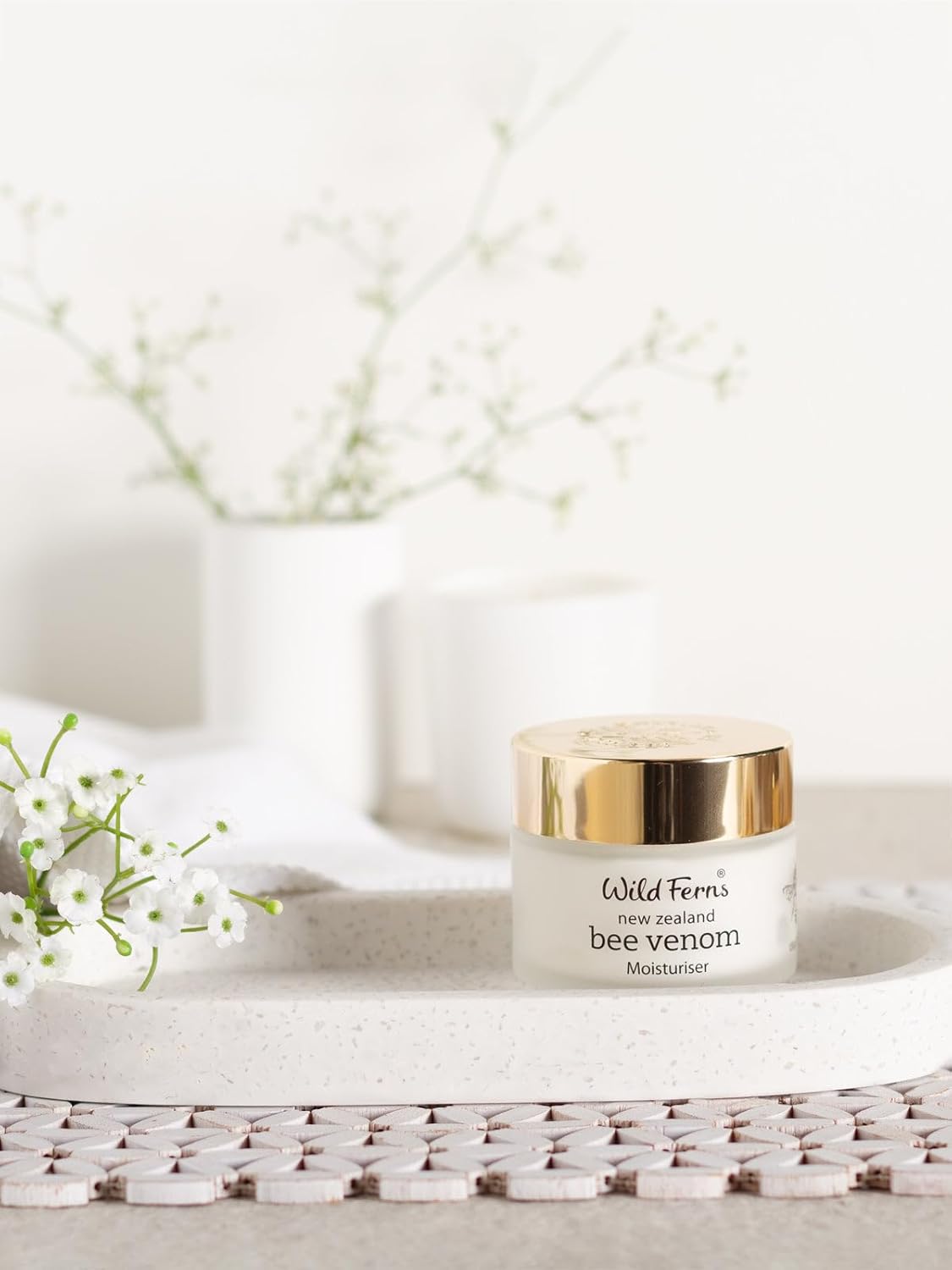 Wild Ferns New Zealand Bee Venom Moisturizer with Active Manuka Honey