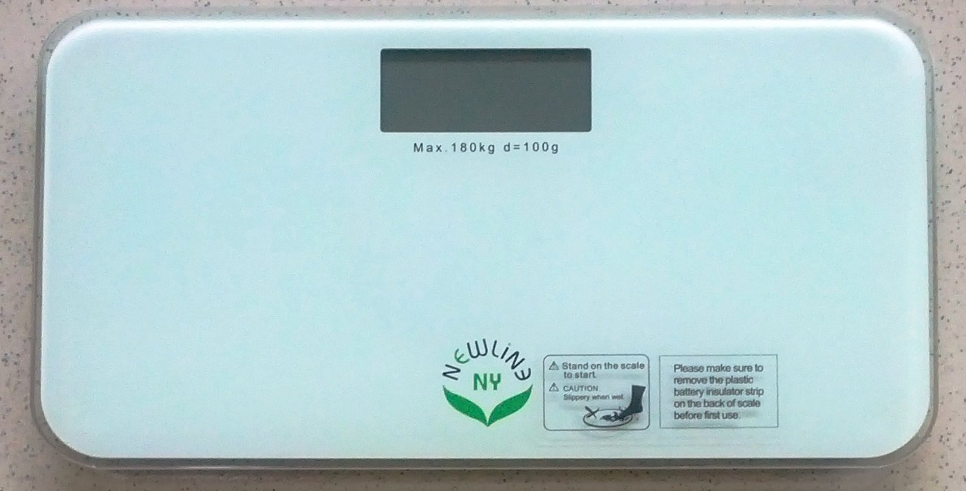 NewlineNY White Mini Bathroom Scale with Travel Protection Case SBB0722M-WH + NYMSS101BG