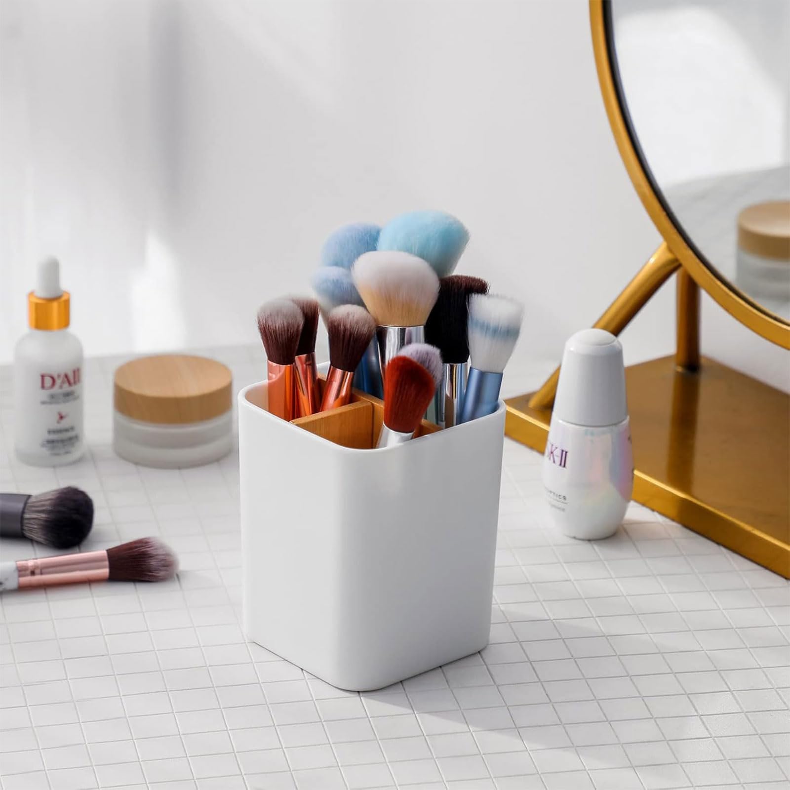 MOGADEE® Uchwyt na szczoteczki do zębów, Toothbrush Holder, kubek na szczoteczki do zębów z tworzywa sztucznego, 2 przegródki na szczoteczki do zębów + 1 pojemnik do przechowywania, na elektryczne
