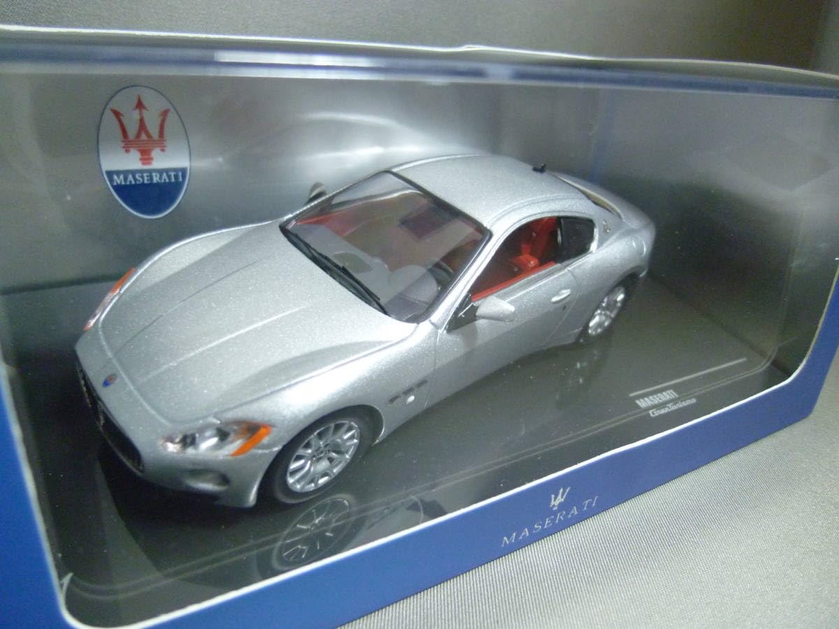 Maserati GranTurismo ミニカー 1/43 シルバー Amazon | ixo 1/43