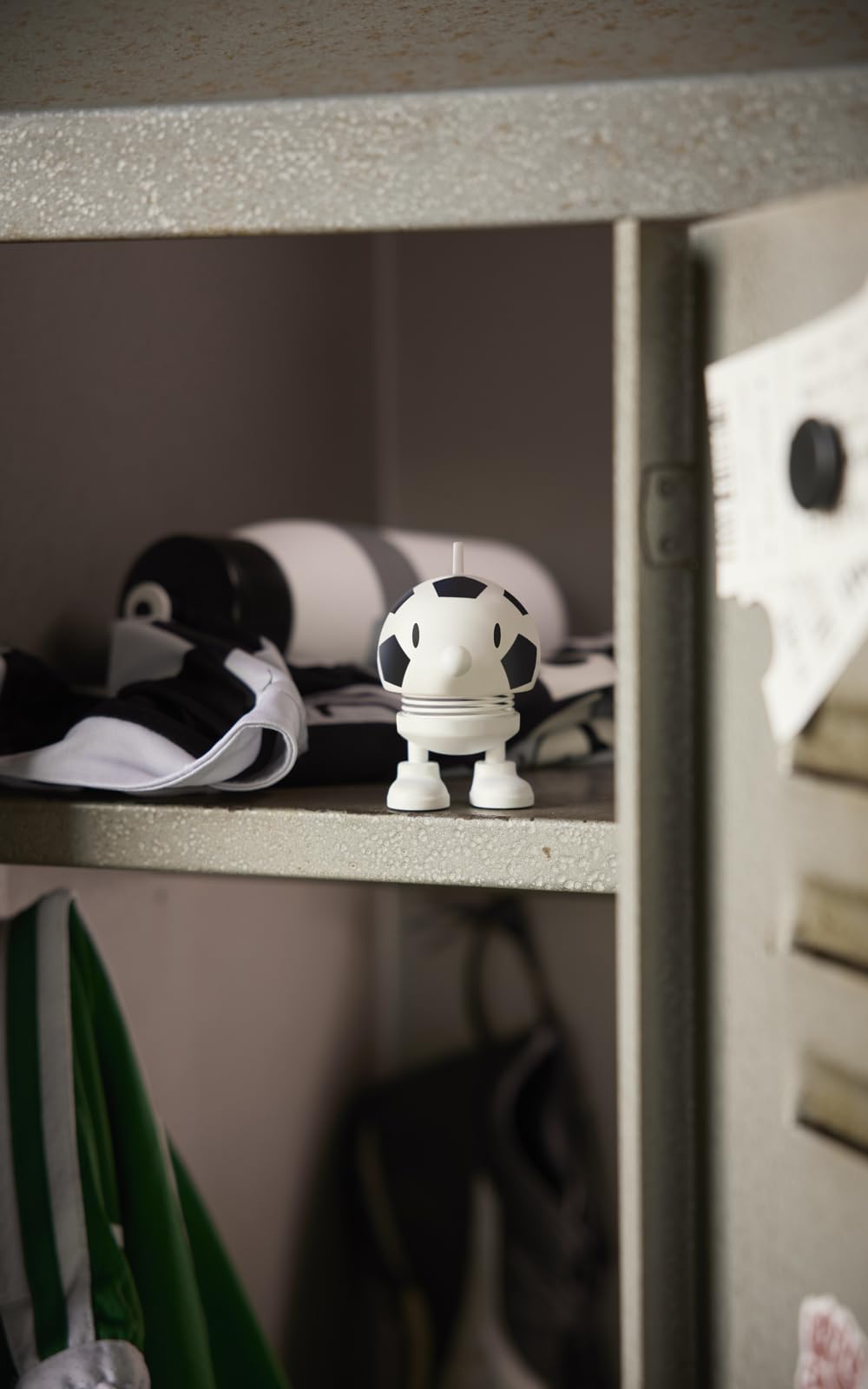Hoptimist Fußball Bumble, Fussball Deko und Gadget fürs Schreibtisch, Büro und Zuhause, Geschenk oder Geburtstag Deko, Höhe 7,6 cm, Durchm. 5,8 cm