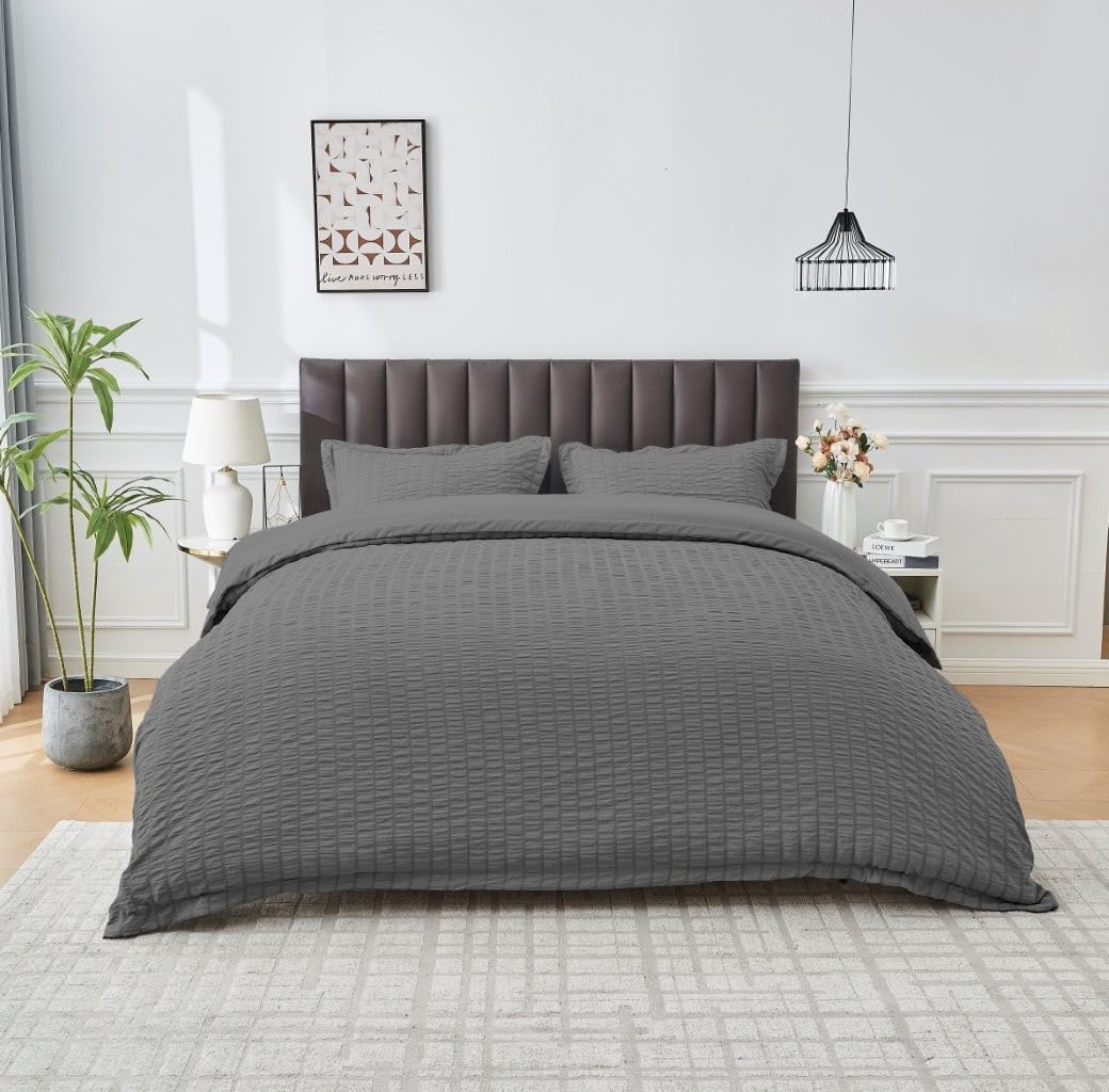 Lions Charcoal Grey Seersucker Bedding - King Size Duvet Cover Set with Matching Pillowcase, Soft Microfiber Pinch Pleat Quilt Coverr with Button Closure, 230x220cm