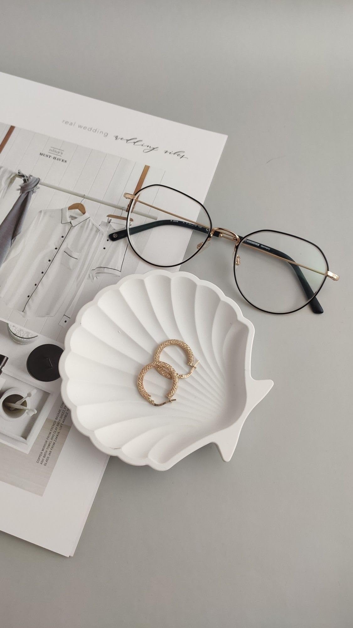 TREETRUNKTREETRUNK® Handmade Concrete Shell Trinket Tray | Jewellery/Makeup/Table Organizer l Home Decor l Candle Tray | Multipurpose (9.5×9.5cm) White