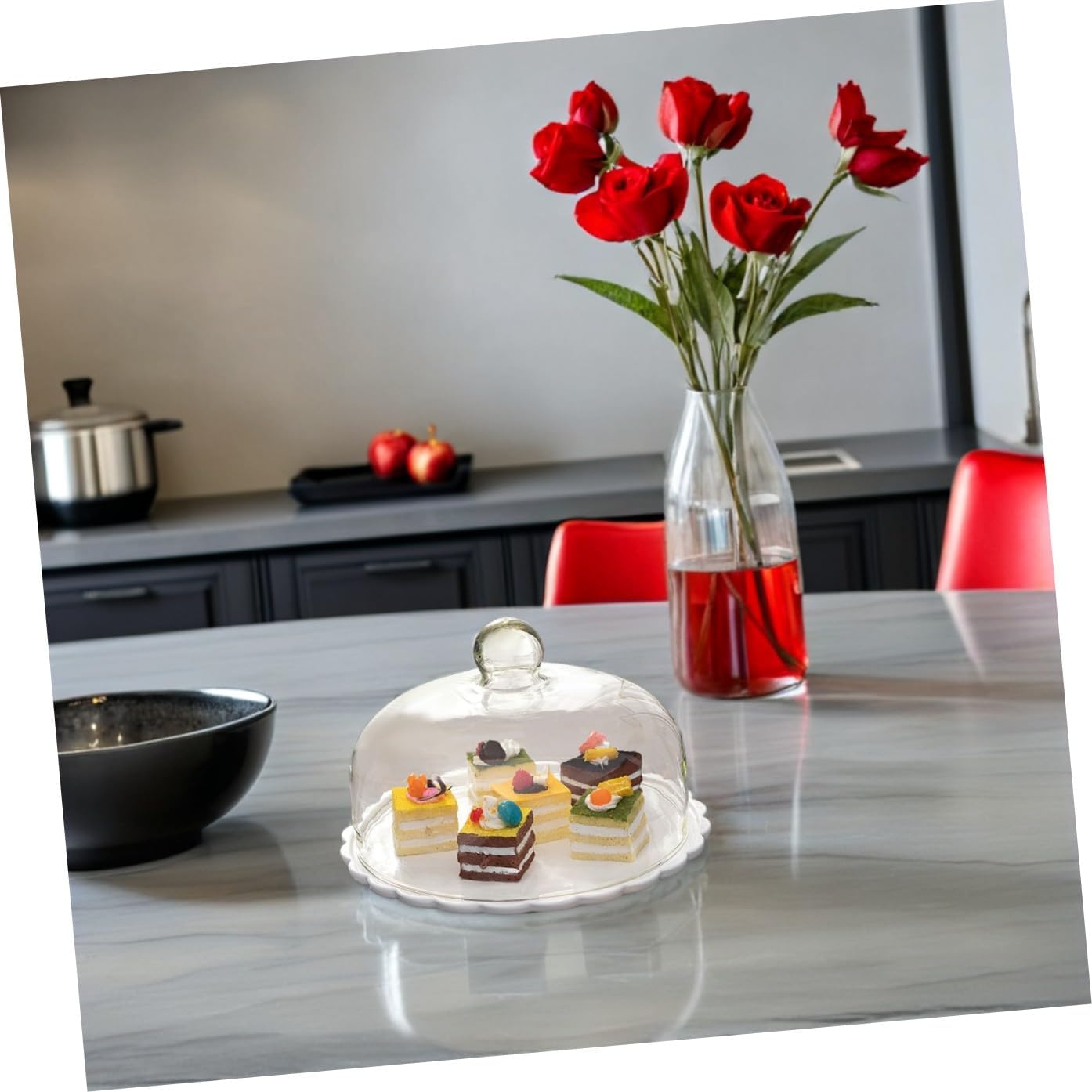 Glass Cake Dome Cover with Serving Platter, Protective Food Hood for Kitchen and Dining, Dustproof Dessert Display Tray for Bakery Pastries and Home Use