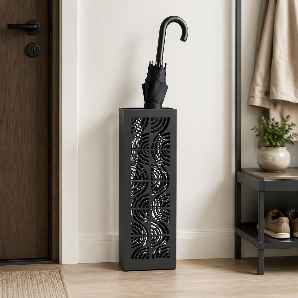Portaombrelli dal design moderno in metallo per casa e ufficio, supporto di design, 2 ganci, 2 vaschette di raccolta dell'acqua rimovibili, 15,5 x 15,5 x 49 cm, nero, quadrato