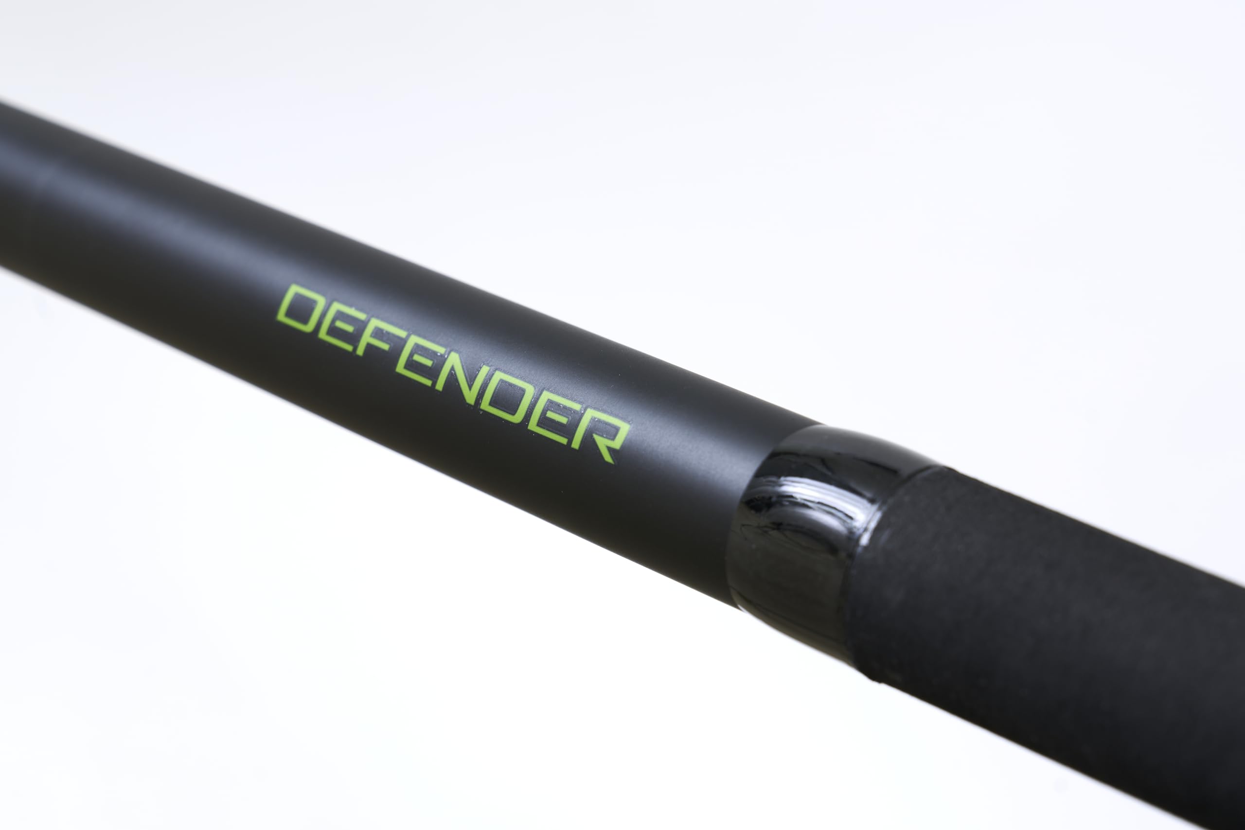 JRC Defender Two Rod Combo – 2 x 3.6m JRC Carp Rods, 2 x Mitchell 6500 Reels, 38" Specimen Net & 6ft Net Handle – Ideal for Carp Fishing