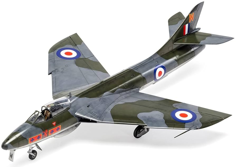 プラモデル完成機　1/48　ホーカーハンターFGA.9 1/48 ホーカーハンター FGA.9/FR10/GA.11 プラモデル[エアフィックス