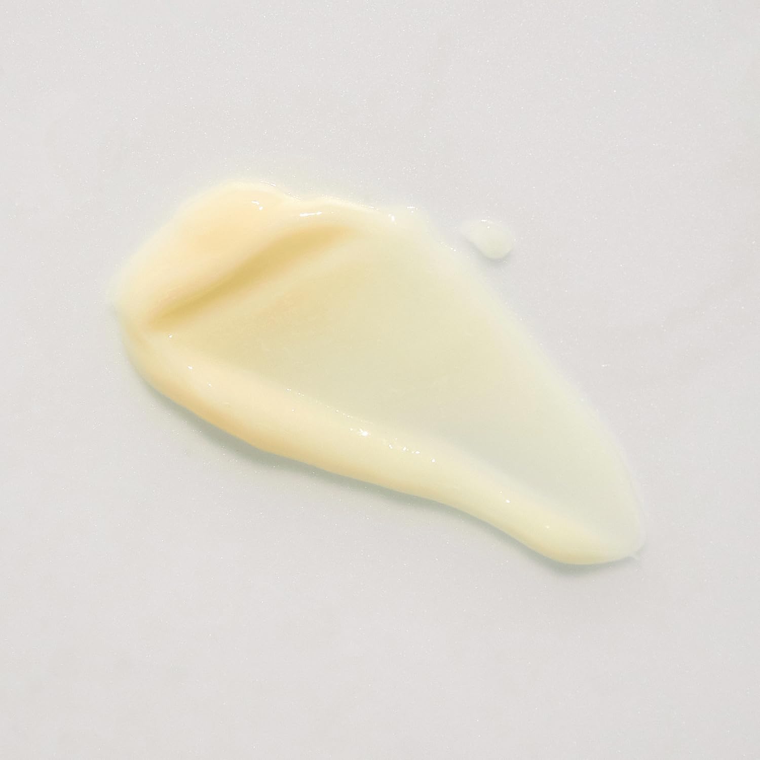 KAINE Vita Drop Serum Hydrating Serum with 73% Vitamin Tree Fruit Extract, 3% Niacinamide, and Triple Hyaluronic Acid for Moisture and Skin Balance, 1.01 fl.oz/30ml - Image 4