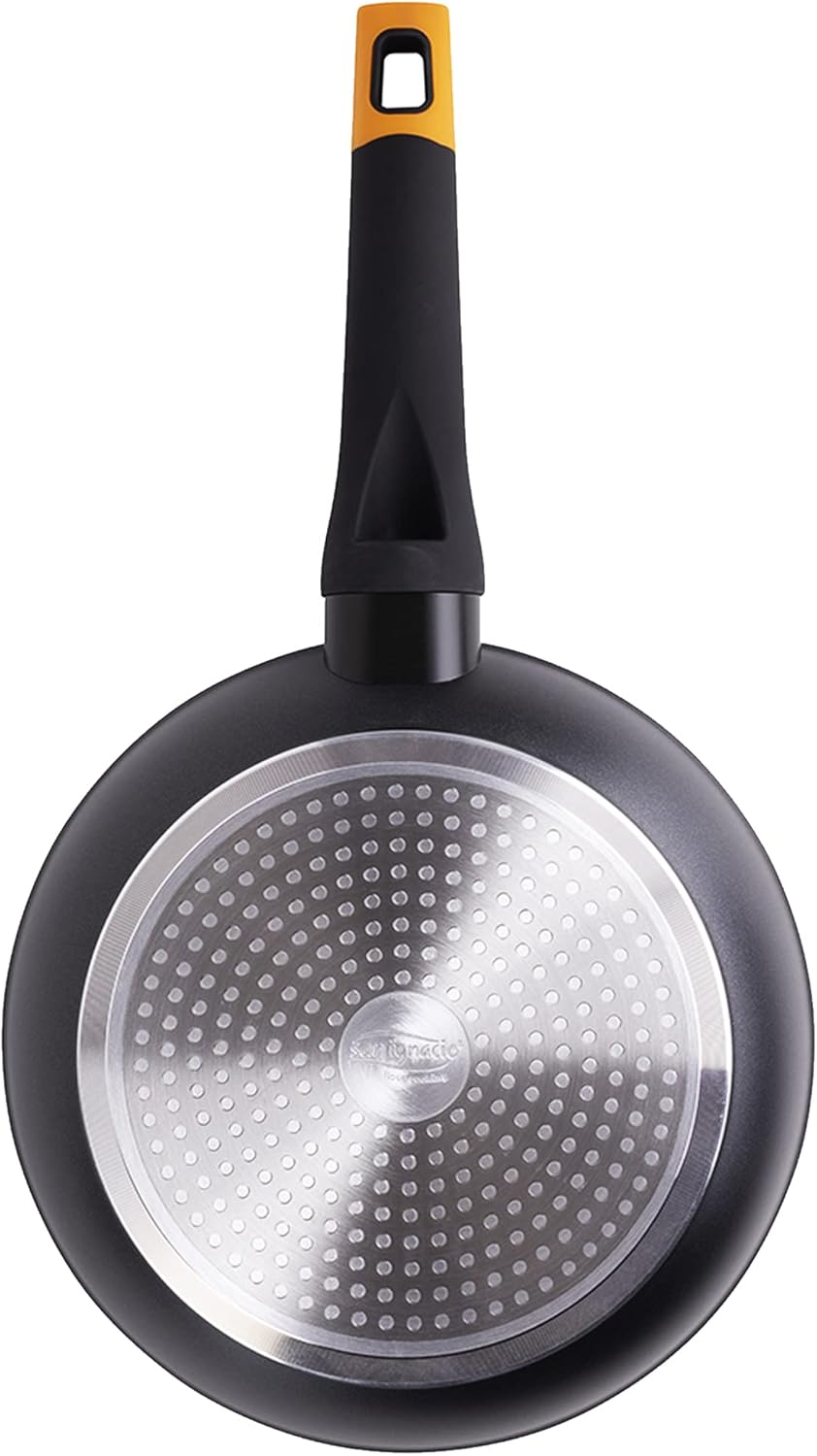 Set of 7 Pieces Kitchen Set + 3 Pans in Pressed Aluminium.