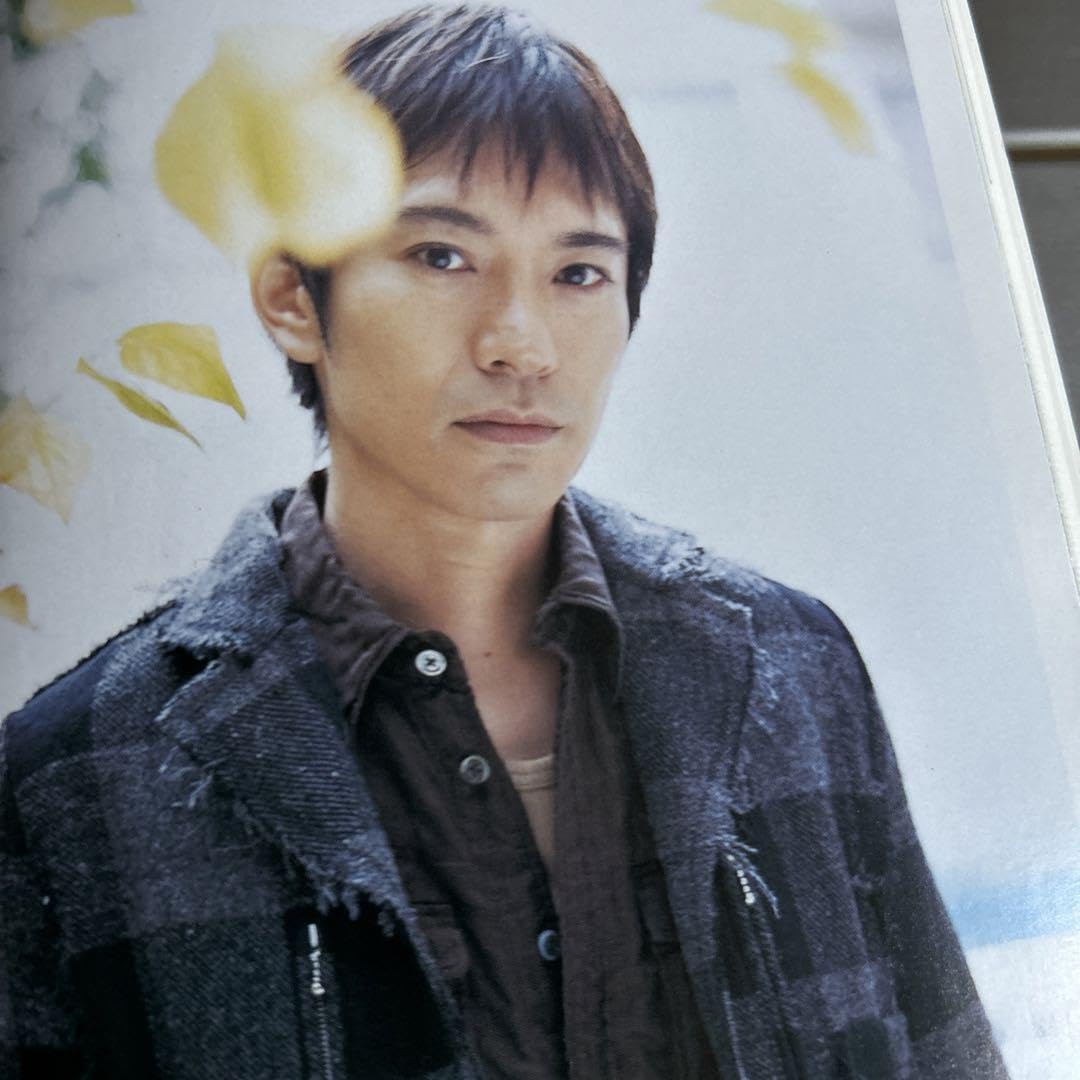 Amazon.co.jp: 音楽と人2005年2月号 草野マサムネスピッツ 表紙 : Toys