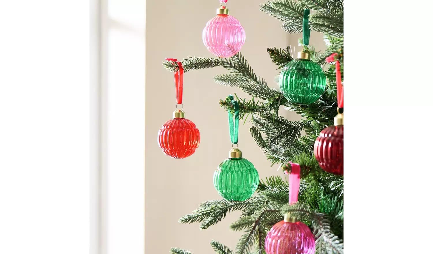 Aidni Multicolor Pack Of 6 Glass Christmas Bauble - Multicolour