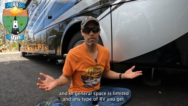 61bhyNnUccL.jpg
