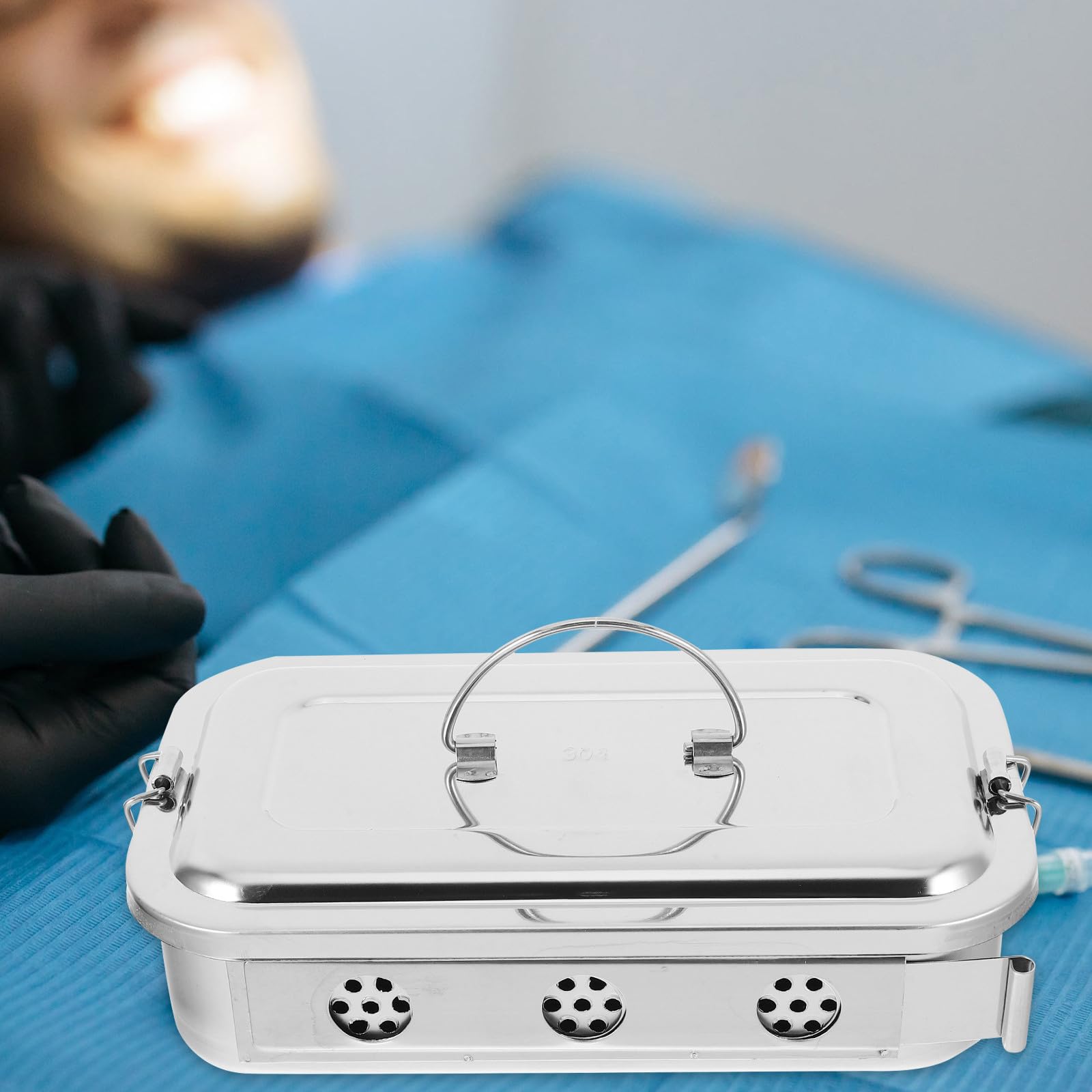 Caja de Acero Inoxidable para Instrumentos Médicos con Tapa y Orificios Bandeja de Esterilización