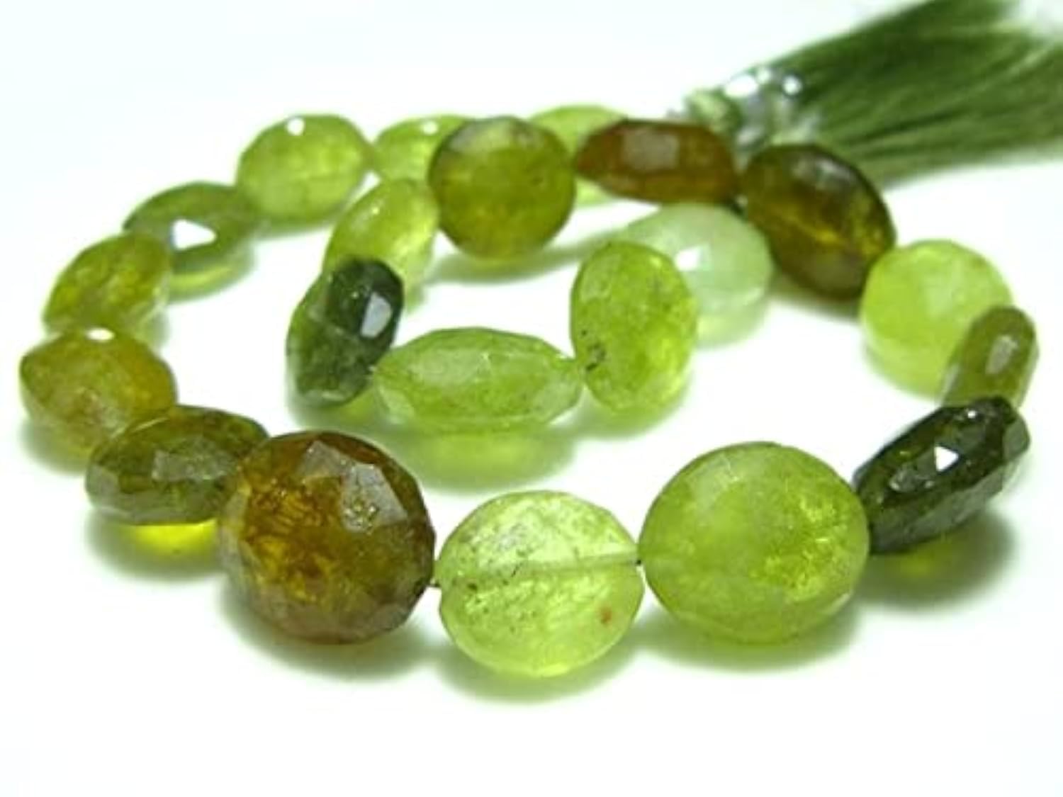 Garnet Faceted Oval briolettes pour créer vos colliers d'été en pierres naturelles