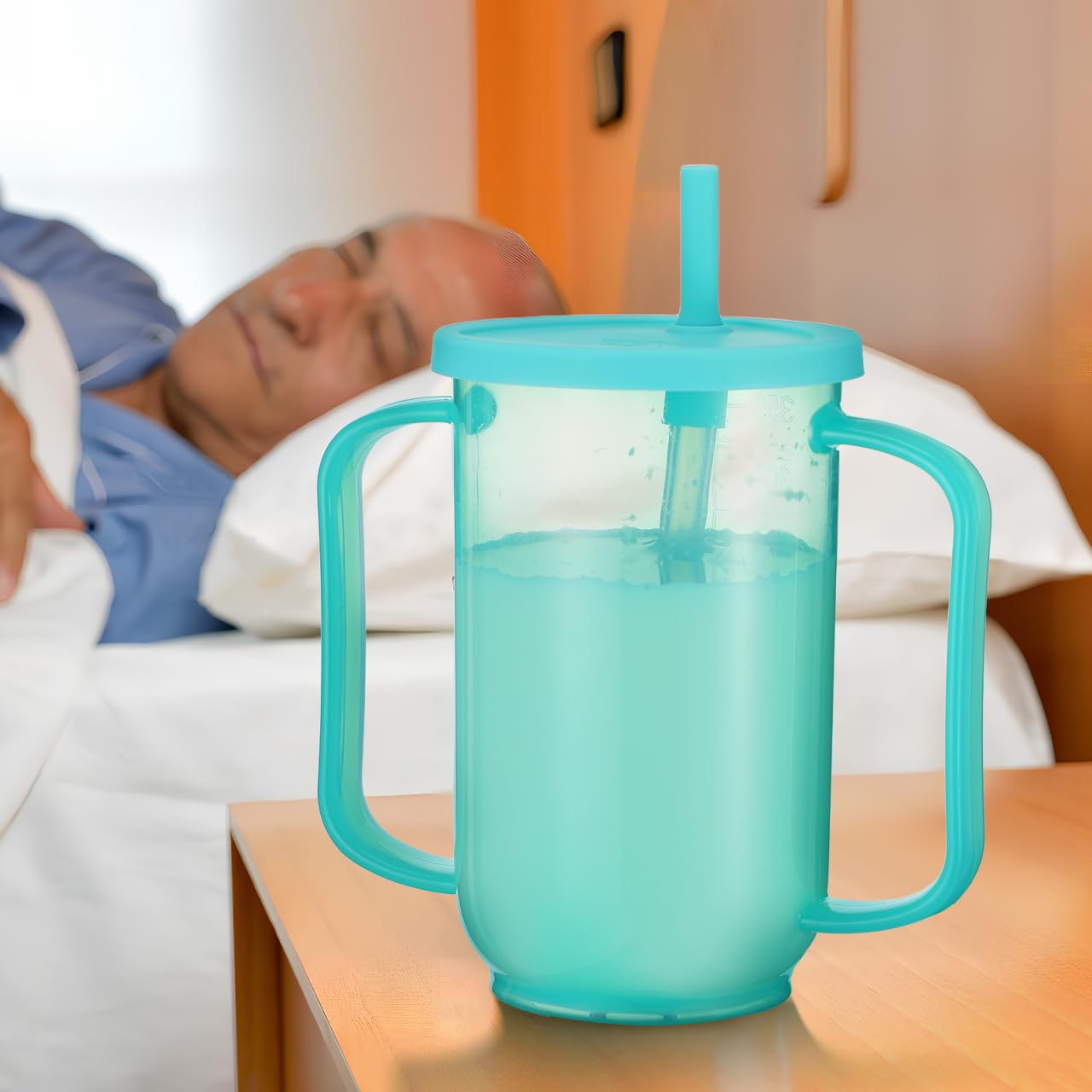 Baluue Tazza con becco per anziani, a prova di perdite, con manici, in silicone, per alimenti, a prova di perdite, con coperchio e 350 ml