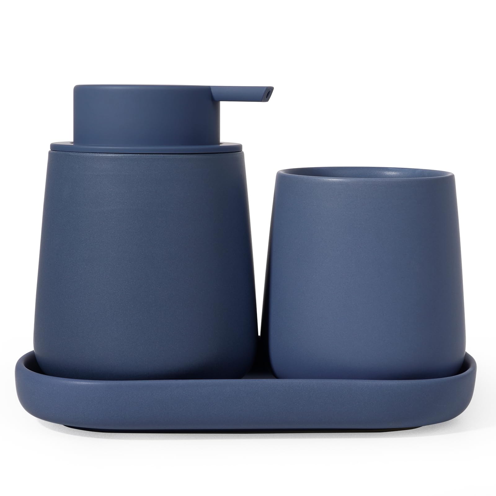 Accessoires de salle de bain en céramique bleu pour créer une ambiance spa chez soi